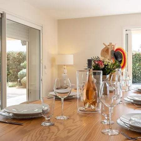 Du Pin 4 With Swimming Pool And Landscaped Garden