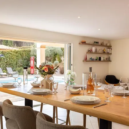 Du Pin 4 With Swimming Pool And Landscaped Garden Villa *