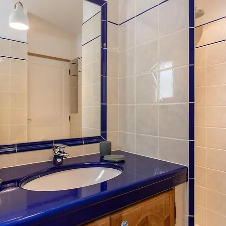 Villa Du Pin 4 With Swimming Pool And Landscaped Garden *