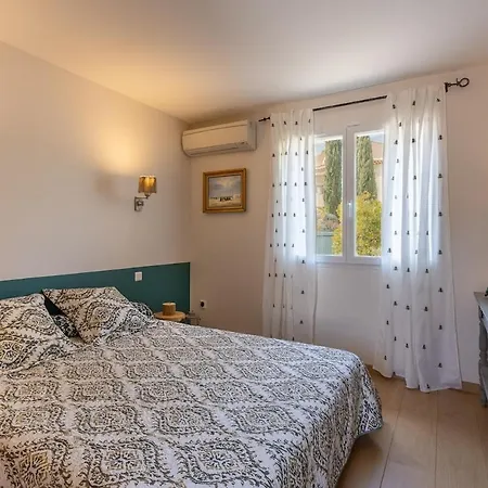 Villa Du Pin 4 With Swimming Pool And Landscaped Garden Cavalaire-sur-Mer