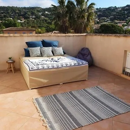 Villa Du Pin 4 With Swimming Pool And Landscaped Garden *